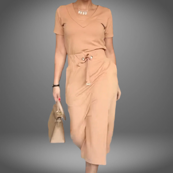 VanBruggen™ | Stijlvolle dames top en rok met een elegante V-hals